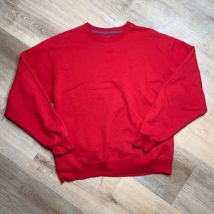 Fruit of the Loom Red Crewneck Sweatshirt/ Sweater